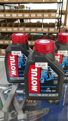 Oli motul scooter LE 10W-30 800ml jamin 100% original #promomakanmerdeka #motulscooter #scooterle #motulindonesia #siory_part99 