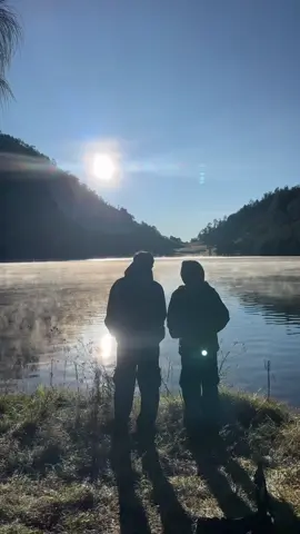 Akhirnya bisa menghirup udara segarnya ranu kumbolo🫂 #fypシ #ranukumbolo #fyp #ranukumbolosemeru #mountaindate #ranukumbolo2400mdpl 