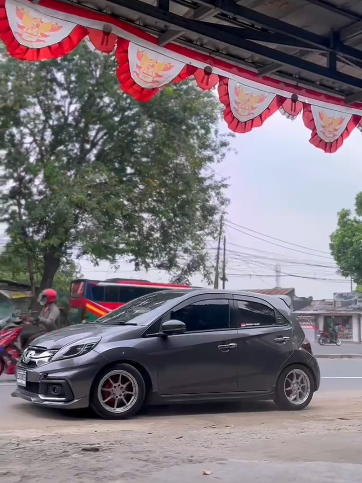 Jamex coilover honda Brio #offroad #rangert6 #bengkelshockbreaker #bandarper #teincoilovers #crvturbo #brio #coilovers #perceper #briomodifikasi 