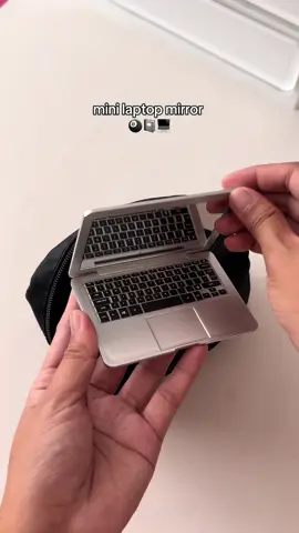 hehe cute !! mini laptop mirror 💻