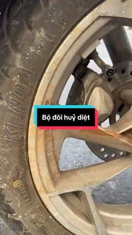 Tẩy rỉ sét hay vệ sinh thắng phanh xe, đều là chuyện nhỏ với WD-40 #wd40 #wd40hacks #yeuxe #meohay #chongriset #xemaydien #tienloigiahoply 