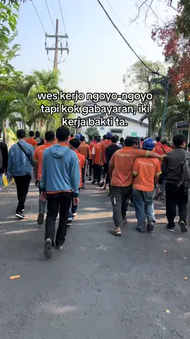 wes kringet teko sempak”yo seng dinilaii salah e tok🗿#storywa #4u #djalmiraberto #funkotiktok #fyppppppppppppppppppppppp #kulipabrikcikarang #kulipabrik #ptsuryasinergi #driyorejo24jam 