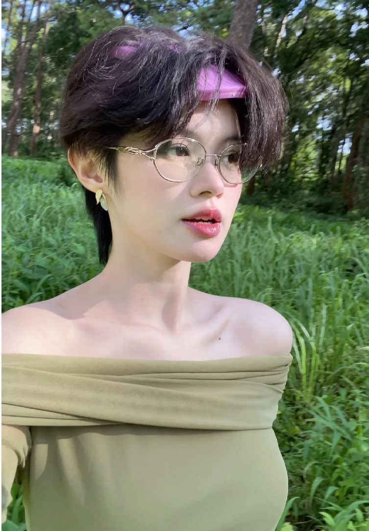 Cái kẹp này ai tóc ngắn làm phồng ok chứ tóc dài thì không si nhê🥹#uyennhi #50ktipslamdeplonxon