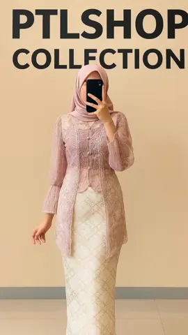 ✨ Anggun & Elegan di Hari Spesial! Tampil memukau dengan Kebaya Brokat Soft Pink dari @NovitaRofia 🤍 Desain modern Kutu Baru, cocok untuk acara formal, lamaran, atau Lebaran 🌸 📦 Bisa COD & Gratis Ongkir! #KebayaModern #OOTDKebaya #KebayaSoftPink #KebayaElegan #NovitaRofia    
