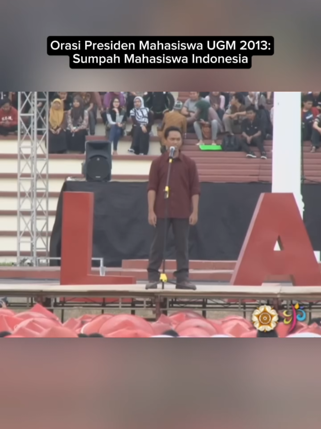 Orasi penuh semangat yang disampaikan oleh Presiden Mahasiswa UGM 2013, Yanuar Rizki Pahlevi, pada Parade Nusantara penutup PPSMB Palapa UGM. Video ini saya bagikan kembali untuk mengingatkan kita akan peran mahasiswa dalam perjuangan melawan ketidakadilan. Seluruh hak cipta atas video ini milik penyelenggara PPSMB Palapa UGM 2013 dan pihak terkait. Sumber: @ppsm\_palapa & @YanuarPahlevi #PalapaUGM13 #MahasiswaBergerak #orasimahasiswa #mahasiswaugm #universitasgajahmada #ugm 