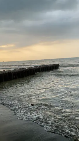 suka banget sama lautnya#widuripemalang #fyp #pemalanghits #xyzbca 