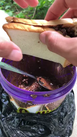 tuh coklat nya lumer poll🤤buruan di cek out sekarang sebelum kehabisan👇🙌✅#jatim #agustusan #coklatviral #colins1kg #fyppppppppppppppppppppppp #viralvideo 