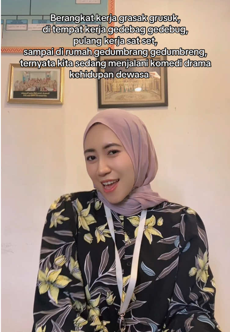 Berangkat kerja grasak grusuk,  di tempat kerja gedebag gedebug,  pulang kerja sat set,  sampai di rumah gedumbrang gedumbreng,  ternyata kita sedang #menjalani #komedi #drama #kehidupandewasa  #dcterbaru2025 #timurkebaratselatankeutara #agustus 