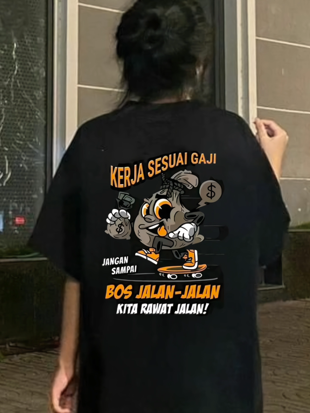 Kaos Kerja Sesuai Gaji - Bahan Cotton Combed Lembut Nyaman #kaosdistro #bajudistro #atasanpria #kaoskatakata #bajumurah 