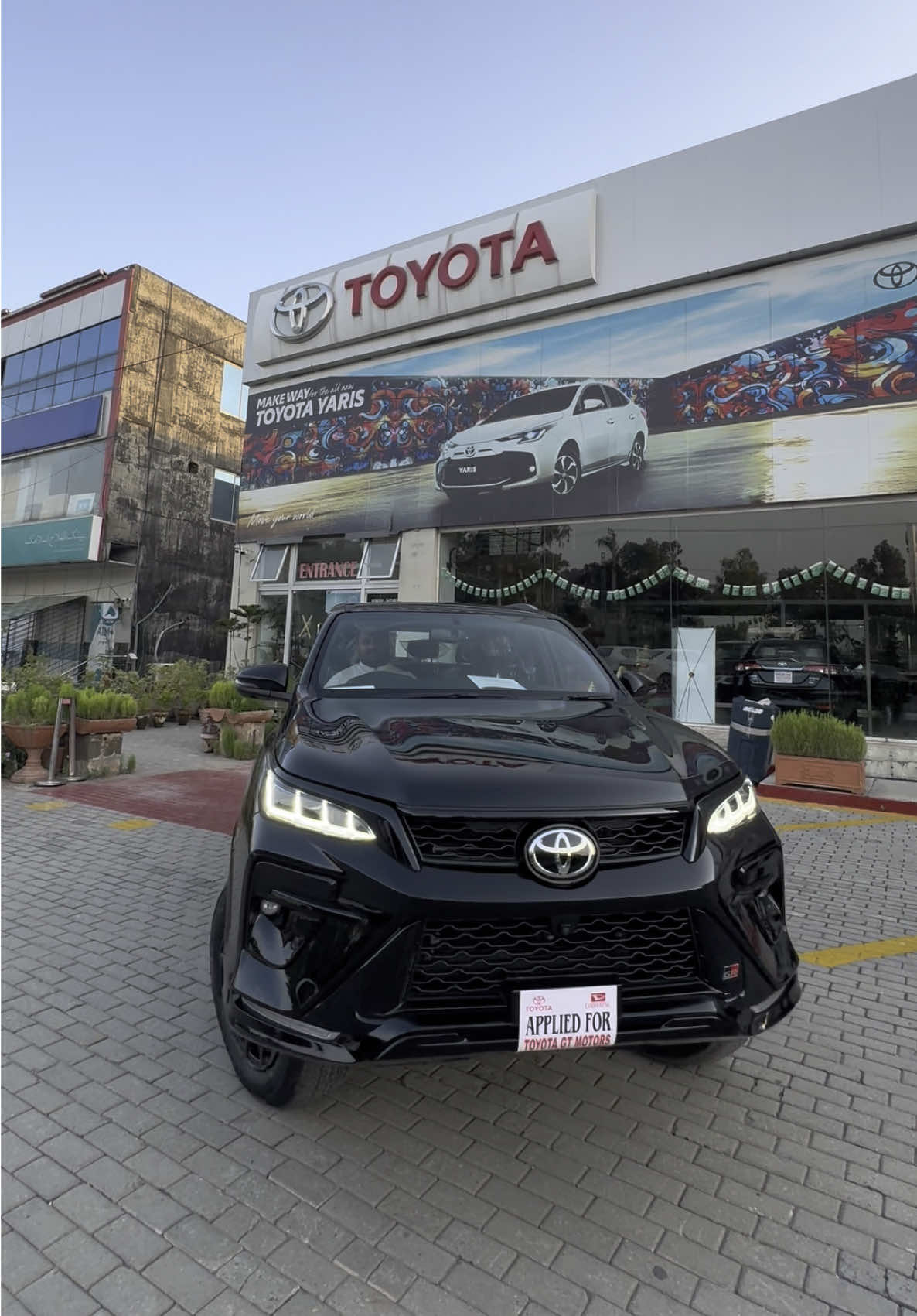 FORTUNER GR -S 🖤                                      #transporter #ittehadenterprises #fortunergrsport #toyota  #fyp 