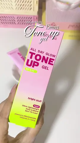 yeyyy akhirnya launching juga, sukak bgtt sama tone up emina bkin wajah cerah dan fresh 😍💗@Emina Store #eminatoneupgel #musthaveemina #emina #eminabeautybestie #toneupemina #toneup 