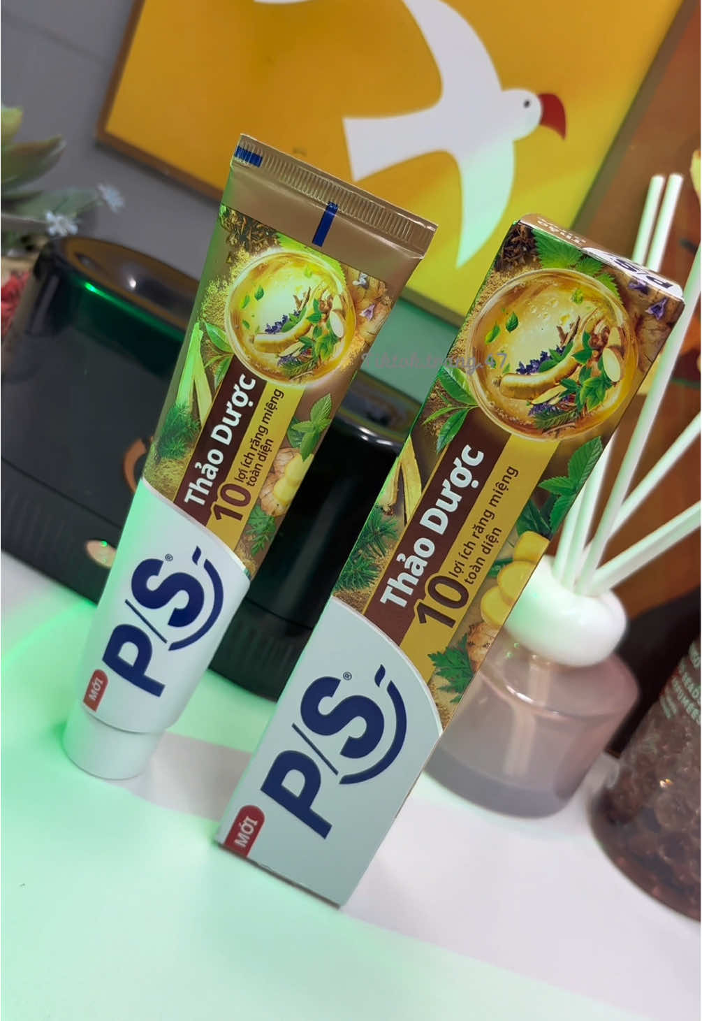 Kem đánh răng thảo dược P/s  #PSVietnam #PSThảoDược #10LợiÍchRăngMiệngToànDiện #10ThảoDượcQuý #HợptáccùngUnilever 