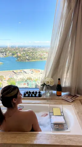 I can't tonight, I'm washing my hair.🥂   #shangrilasydney #sydneyoperahouse #sydneyharbourbridge #sydneyharbour #hotellife #roomwithaview #hotel #ilovesydney #luxurylifestyle #staycation #vacationmode #feelsnewsydney 