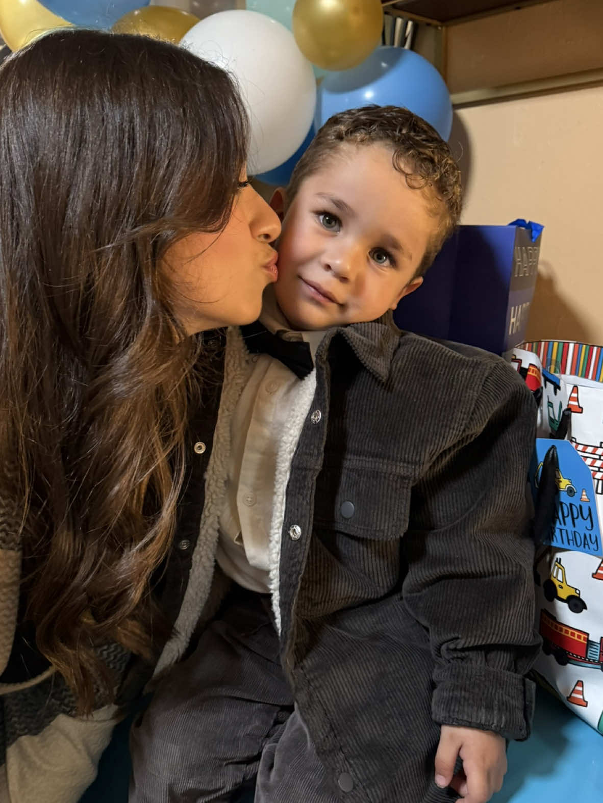 como le voy a explicar a mi futuro hijo que mi hermano fue mi primer bebe🥹  #FamilyFun #agegap #parati #fypp 