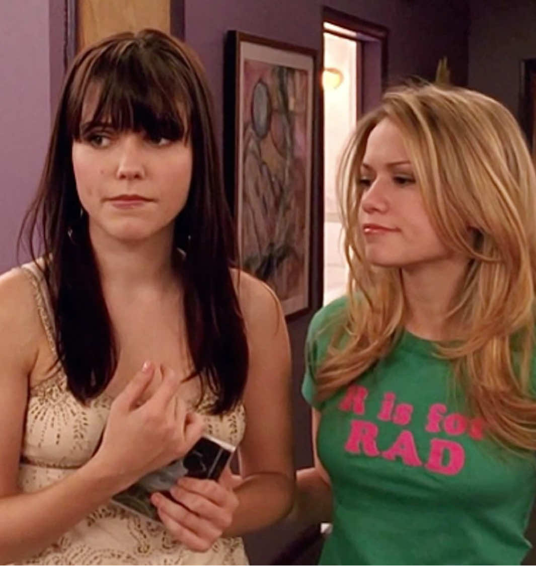 BEST FRIENDSHIP IN THE WHOLE SHOWWW #fyp #explore #onetreehill #oth #brooke #brookedavis #edits #brookedavisedit #haley #haleyjamesscott #haleyedit #Braley #braleyedit 