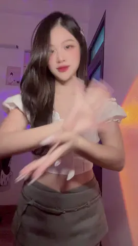 Thích bài này nên nhảy lại 🤪