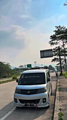 Travel online stiap hari#granmaxluxioclubindonesia#buayadarat🐊#traveljakartabandung#traveltiktok#fvypシviral#luxioganteng 