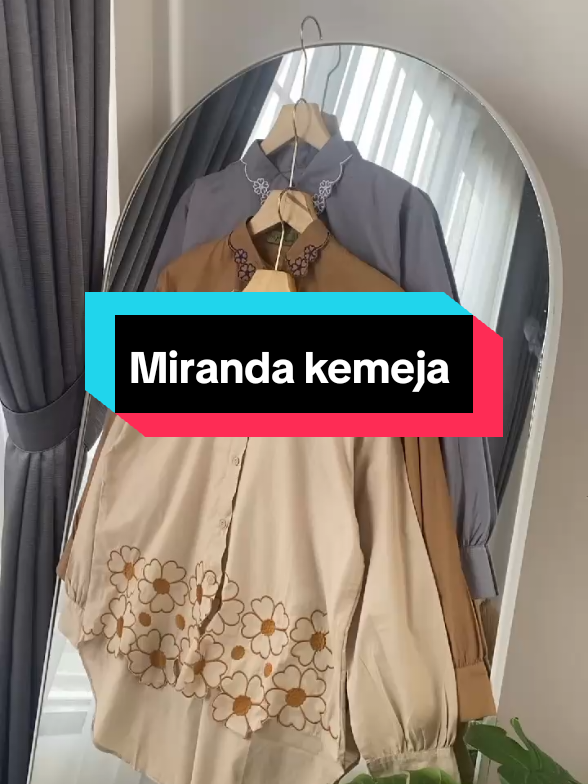 ✨MIRANDA KEMEJA✨ modelan semi crop  panjang depan ±50cm panjang belakang ±70cm bahan katun poplin bordiran timbul lengan kancing kerah cuttingan bunga  busui friendly  #promomakanmerdeka #hnstoreid #outfitkekinian #outfitideas #premiumquality 