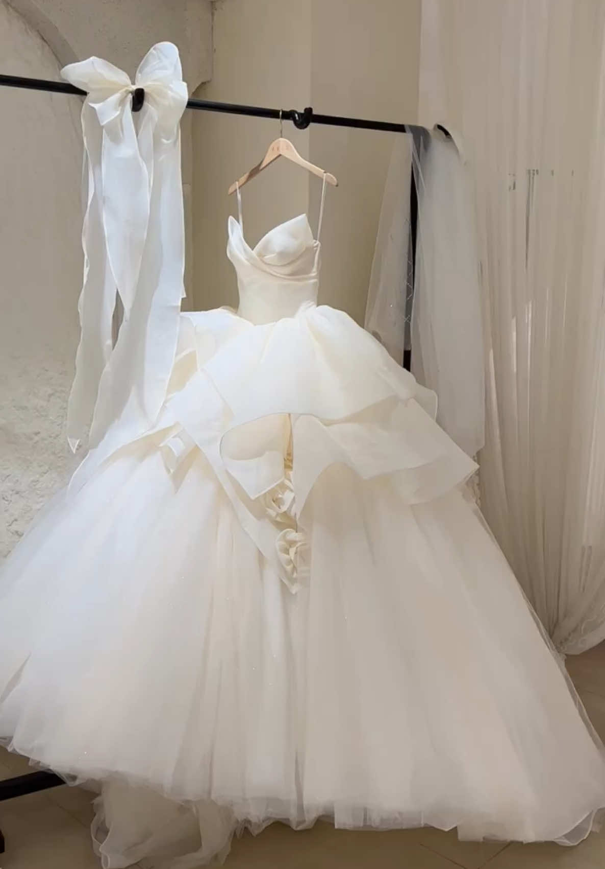 #cưới #cô_dâu_xinh #weddingdress #wedding #cưới_hỏi #váy_đi_bàn_cô_dâu 