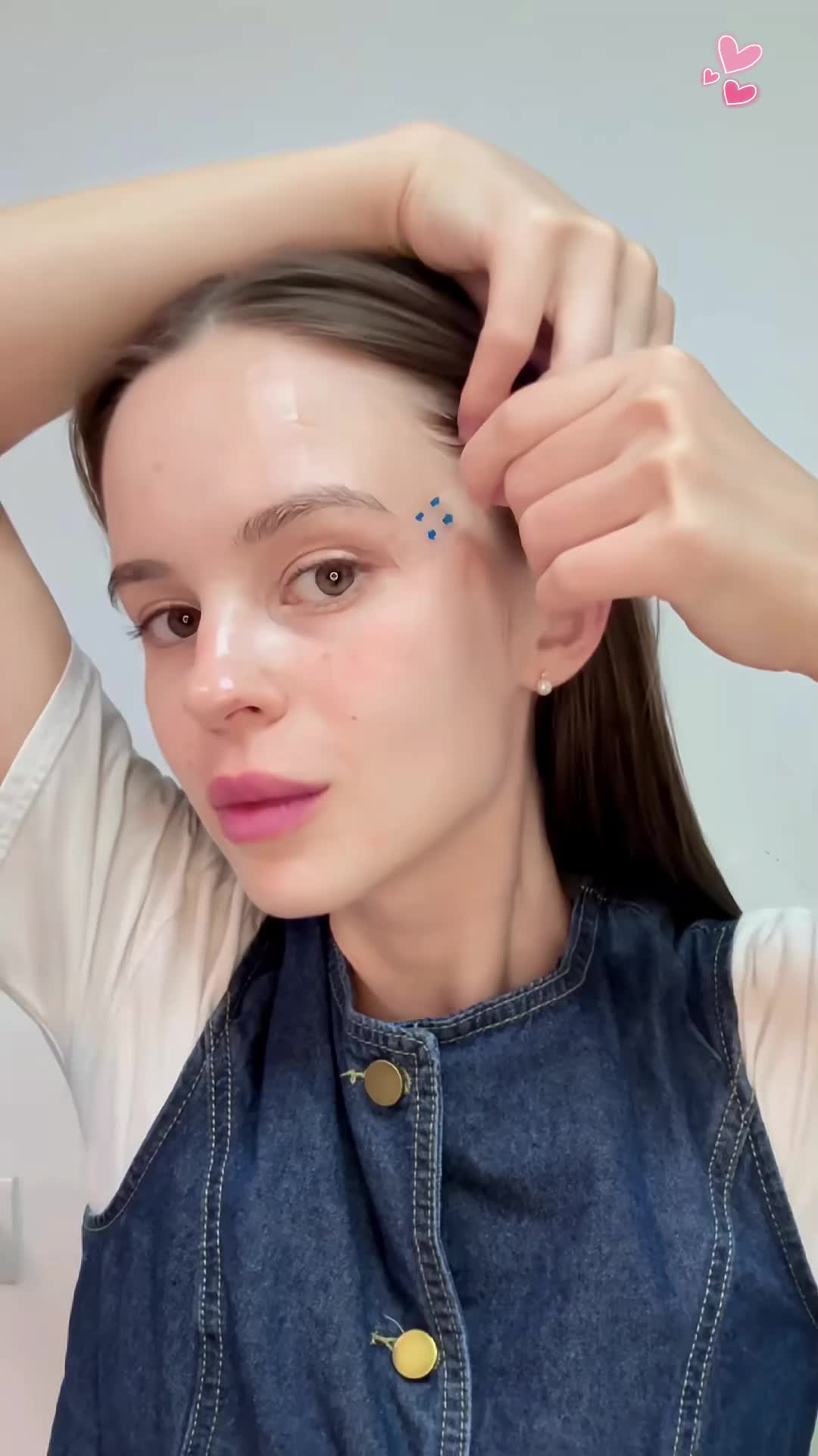 Makeup Artist Approved! This #FaceTape Gives You an Instant Lift & Perfect Contour!  #InvisibleLift #BeautyHack #MakeupTape #SnatchedLook 