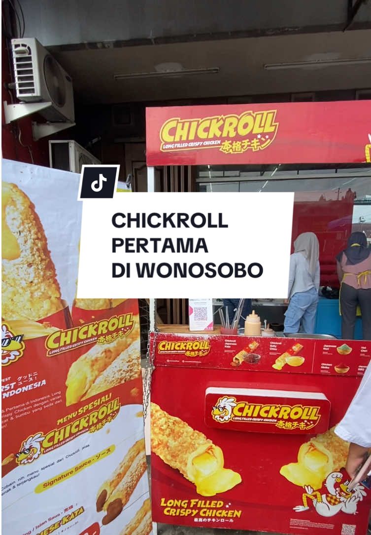 moo fomooo, chickroll in wonosobo  #chickroll #makananviral #wonosobokulinerhits #fyp #wonosobozone #viraltiktok 