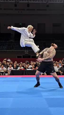 The old man brought us a wonderful performance #kungfu #master #crazy #ai #wushu #funny #fyp 