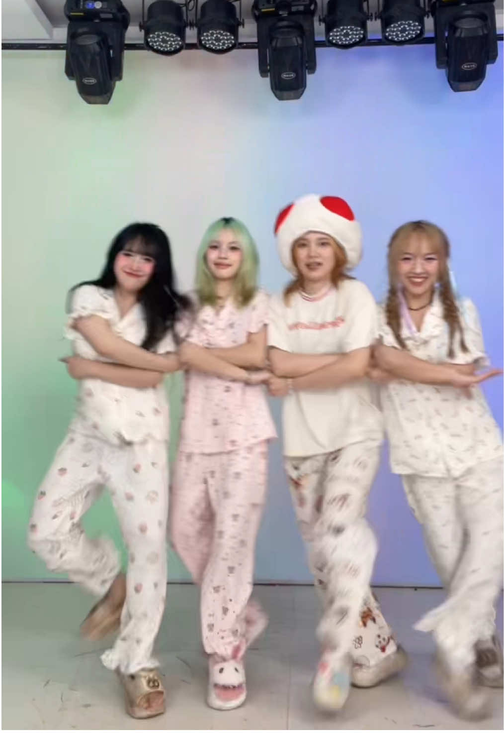 they were really serious when making this… #dance #flashy #fyp #cmdmedia 