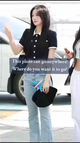 Did you travel this summer?🤔✈️🏖 #fypシ゚ #fyp #foryoupage #kpop #arin #ohmygirl #Summer #travel #plane #airport #kpopsummer 