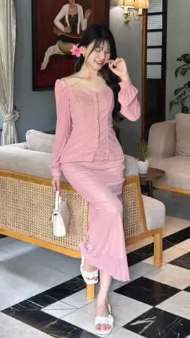 Top Skirt S M L မှာယူမယ်ဆို VB 09250764206 page Cb ကနေမှာလို့ရပါတယ်ရှင့် #chicladyfashion  #clothing  #localbrand  #folowers  #fashion  #dress  #skirt  #top 