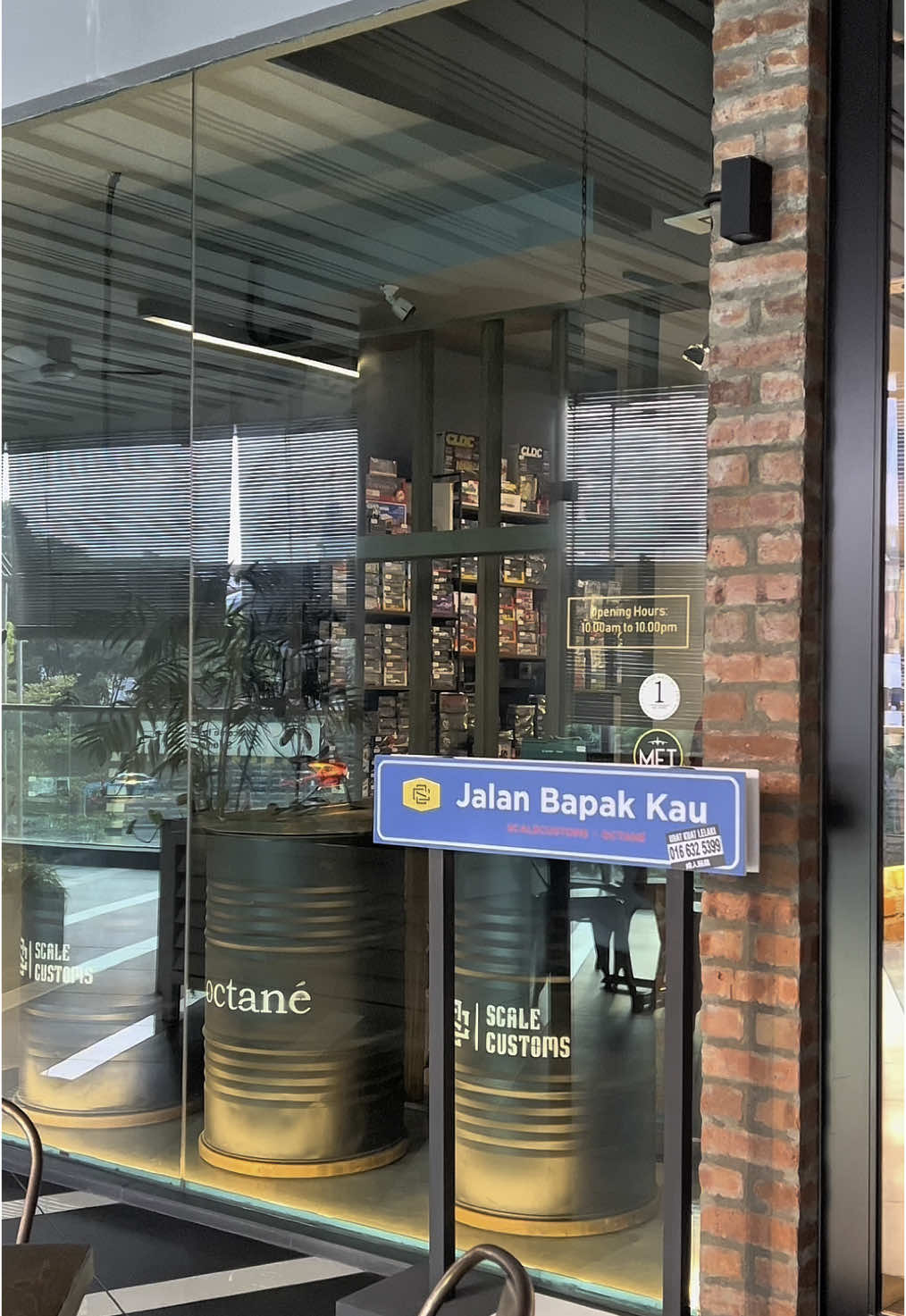 come through and chill 🤞🏽 #diecast #cafe #malaysia #malaysiatiktok #fyp #fypmalaysia 
