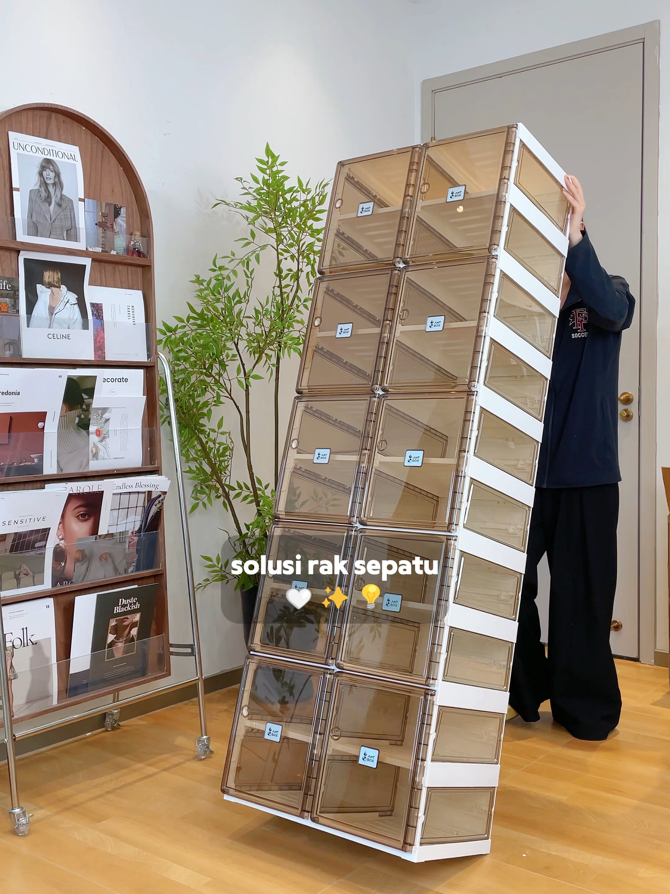 Rak sepatu 20 pasang ini bikin rumah rapi tanpa ribet. Lagi diskon 50%, muat banyak & anti debu. #homeorganization #raksepatu #rakestetik #storage #home decor with paper #rumahimpian #fyp