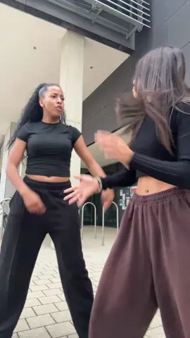 gab kurz stress am anfang @talia.RA @Seren.RA  #dc #dance #dancechallenge #dancetrend #tiktoktrend #tiktokdance #partnerdance 