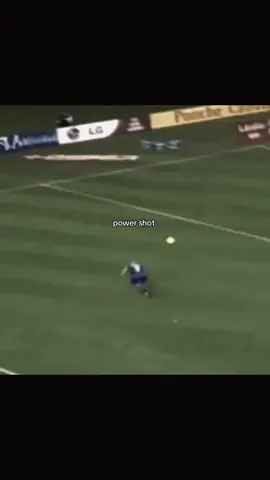 Power shot🚀#waynerooney #robertocarlos #federicovalverde #ronaldo #powershot #footballedit #futbol⚽️ #footballtiktok 