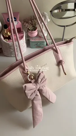 daily totebag from @Bostanten  🌸💫 #totebag #bag #dailybag #everydaybag #shoulderbag #fyp #trending #viral 