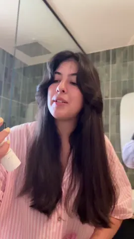 💆‍♀️ شعرك تالف و جاف؟ الحل بين يديك! ✨ ماسك بلير الإصلاحي يغذي بعمق، يصلح التقصف ويعيد اللمعان والنعومة لشعرك. 🌿 بتركيبة طبيعية 100%، يرطب بعمق ليمنحك شعرًا قويًا وحريريًا! 🛍️ اطلبيه الآن ودللي شعرك بعناية فاخرة في منزلك!