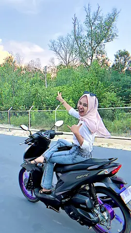 Tidak lupa dengan gaya andalan🤙🏻🤪🔥