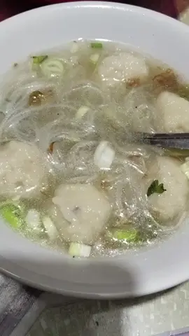 makan tekwan sambil dengar suara indah ceppyku #selfiyamma07 #maasyaaallahtabarakallah  #bismillahfypシ 