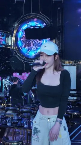 Mọi người ơi chúng ta có hẹn với Hương 23h tại Bamboo Beer Club Quảng Ngãi tối nay nhaaa 😍😍#linhhuongluz #zuongzeroent #tuemsai 