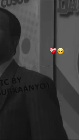 Arageena kala maqan || #☘️Apdinour🌿 #foryou #foryoupage #somalilyrics🌺😕💎 #jawi_bila🌊❤️🌴 #jcayl💉🌎💫💞❤👈 #somalitiktok #song #lyric #views #lyricsongs 