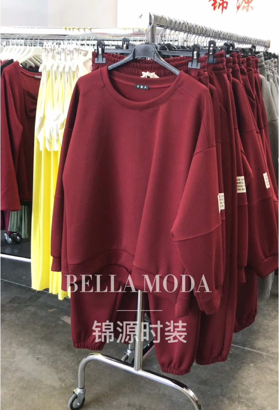 📍Prato ,Via dei Fossi, 8/B5B🇮🇹 info in direct o whatsapp:+39 377 825 6559 Bella Moda INGROSSO (wholesale) customization is available. For smaller quantities,feel free to choose from our in-stock items. Factory-direct supply,made in Italy -top quality unbeatable value!#summer2025 #outfit #whattowear #madeinitaly #italy #bestseller #ingrossoabbigliamento #moda2025 #prato #wholesale #hiahaualitvlownrice #ModaEstate2025 #0OTDItaliaSO #ingrossoabbigliamento #madeinitaly #prontomoda #estate2025 #abbigliamento #whattowear #styleideas #stylingtips #outfitinspo #outfitinspiration #lookbook #outfitoftheday  #clothingforwomen #fashionstyle #wholesaleclothing #fastfashion #bellamoda