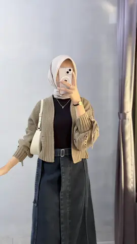 😍🫶🏻 #outfitideas #outfitinspo #rokjeans #cardigan #ootdhijab 
