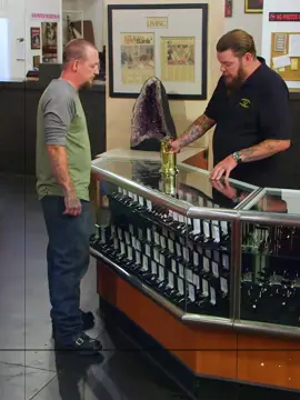 #PawnStar #PawnStars#GoldAndSilverPawnShop#RickHarrison#Antiques#Collectibles#PawnShop#BargainHunting#RareFinds