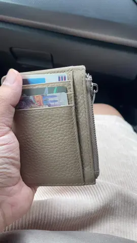 เป็นกระเป๋าที่ชอบอีกใบนึงเลย แต่จุ๊ปของเพื่อนมา #fyp #fypシ #กระเป๋าหนัง #กระเป๋าหนังpu #กระเป๋าหนังแท้ #กระเป๋าใส่เหรียญ #กระเป๋าหนังพรีเมี่ยม #ฟีดดด #ฟีด #ขึ้นฟีดเถอะ #ขึ้นฟีด #ของดีบอกต่อ 