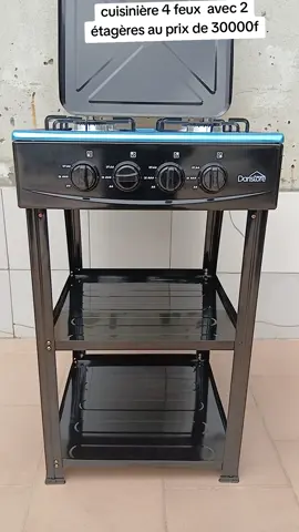 cuisinière 4 feux  avec étagères au prix de 30000f. Contact 07 16 19 97 05 whatsapp. 