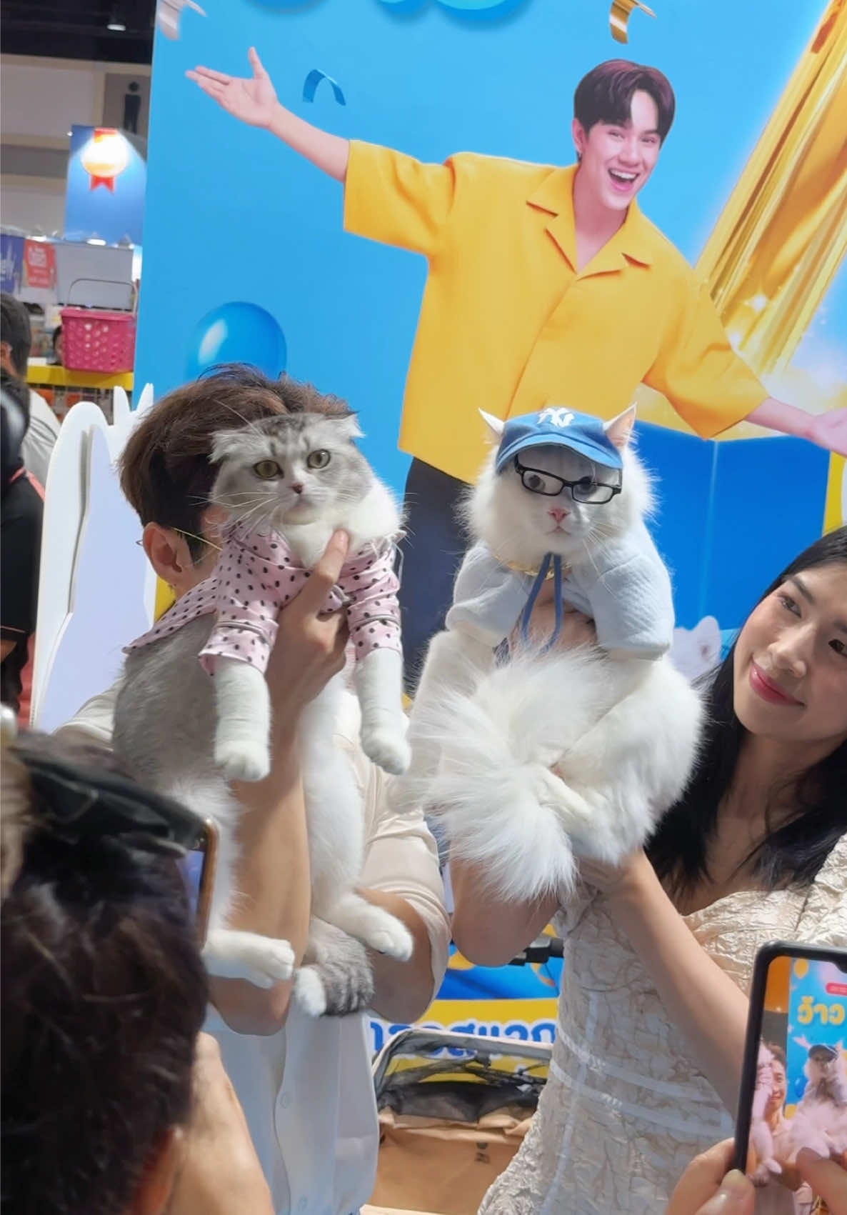 ขอบคุณพี่ทาสที่มาหาจิงับ รักๆ #ว้าว7ปีแฮปปี้รีกาลอส #แค่เปิดก็ว้าว #ให้ทุกมื้อเป็นของขวัญสุดพิเศษ @Regalos Shop 