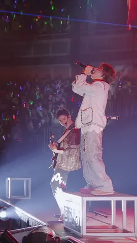 『咆哮』💥 from「Aぇ! group LIVE TOUR 2025 D.N.A」2025.3.26 横浜アリーナ公演🪩 YouTubeでフルサイズ公開中🎥 #Aぇ咆哮 #AぇツアーDNA #Aぇǃgroup #Aぇとっく