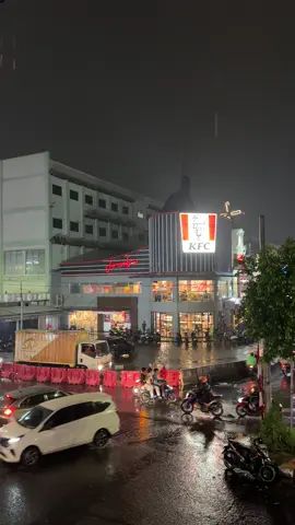 Jakarta + Ujan + Lagu jawa🤏🏻✨ #jakarta #lagujawa #ndxaka 