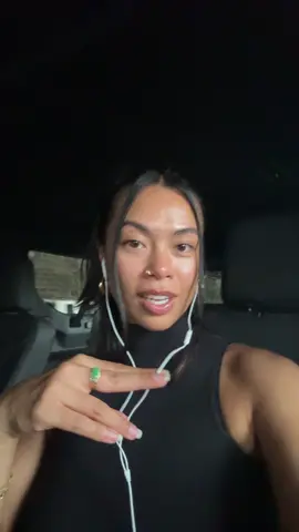 Mind you this was both of our first time on a dating platform 😅 @Hinge 🖤 let me tell my love story lol 