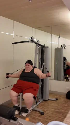 ลงคลิปเก่าก่อน ทำงานจนหมดแรงจะออกกำลัง วีคหน้าจะเริ่มอย่างจริงจังงงง🥲 #อยากสุขภาพดี #ออกกําลังกาย #คนอ้วนออกกําลังกาย #คนอ้วนอยากผอม #คนอ้วนอยากสวย #plussizequeen #plussizetiktok #plussizeworkout #weighttraining #เวทเทรนนิ่ง 