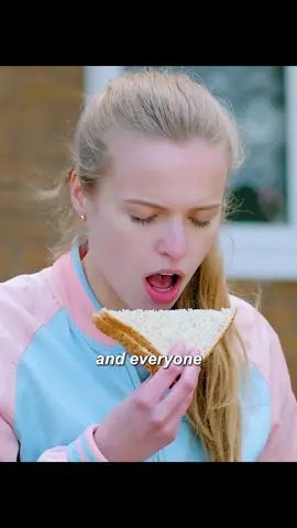 The girl can actually freeze time.#film #movie #foryou 
